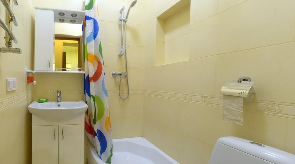 Apartment On Voloshyna Lviv Ngoại thất bức ảnh